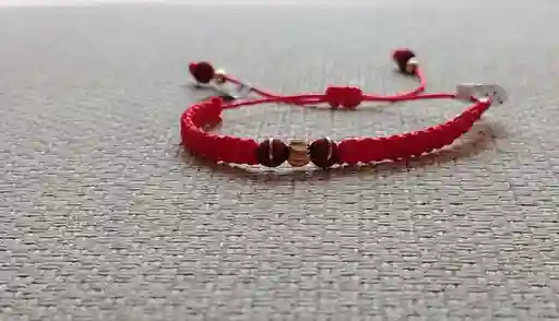 Manilla Roja 1 Bola Diamantada 2 Neoprenos 1 Raya Oro Lam