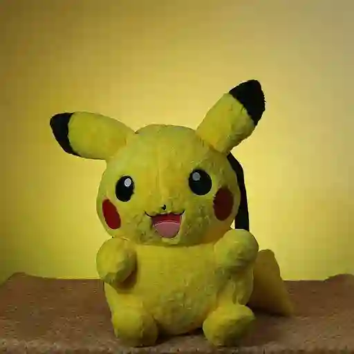 Maleta Peluche Pikachu