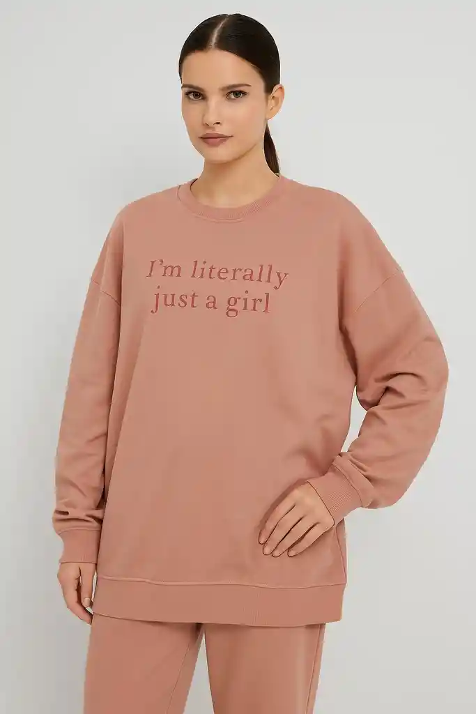 Sudadera Oversize Just A Girl - Soft Femme