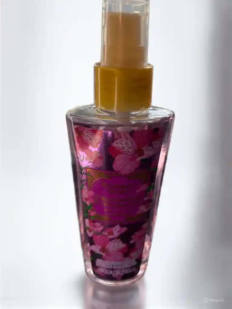 Splash Para Mujer Tamaño Mini Victoria`s Secret Inspirado En Fragancia Strawberries & Champagn 125ml