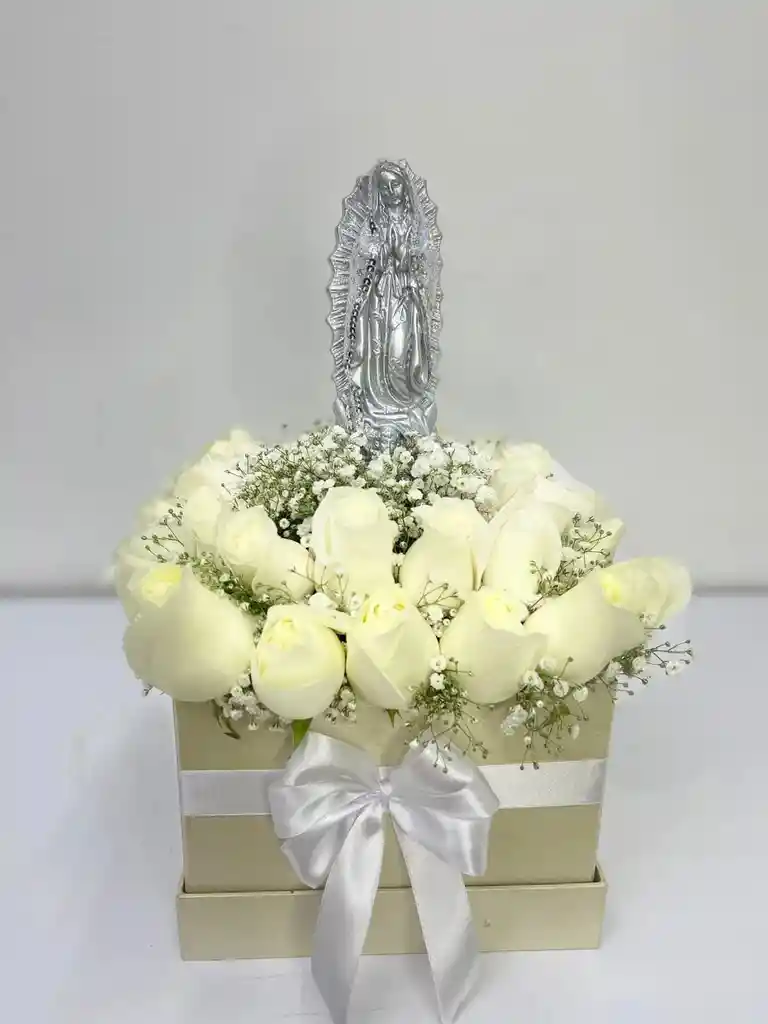 Caja Virgen Con Rosa