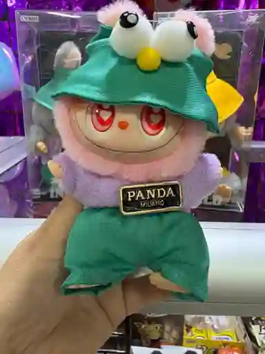 Labubu Panda Milano .
