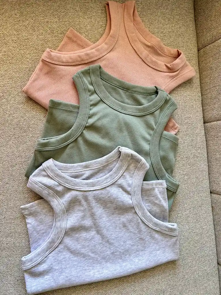 Blusa Basica Atletica Corta En Rib