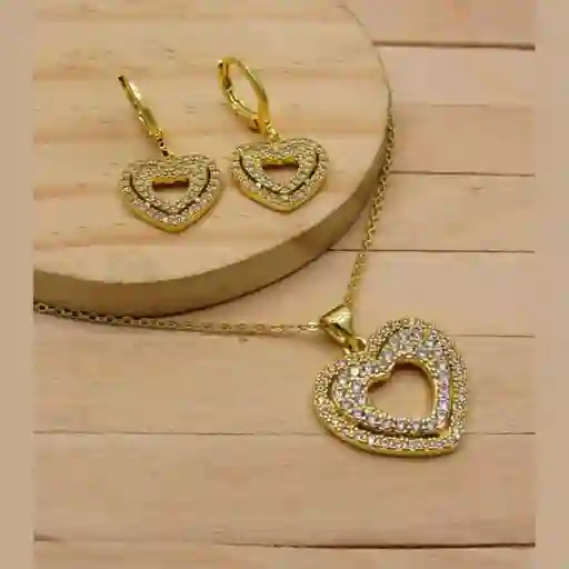 Juego De Collar Y Aretes De Seguridad En Rodio Dorado Corazon