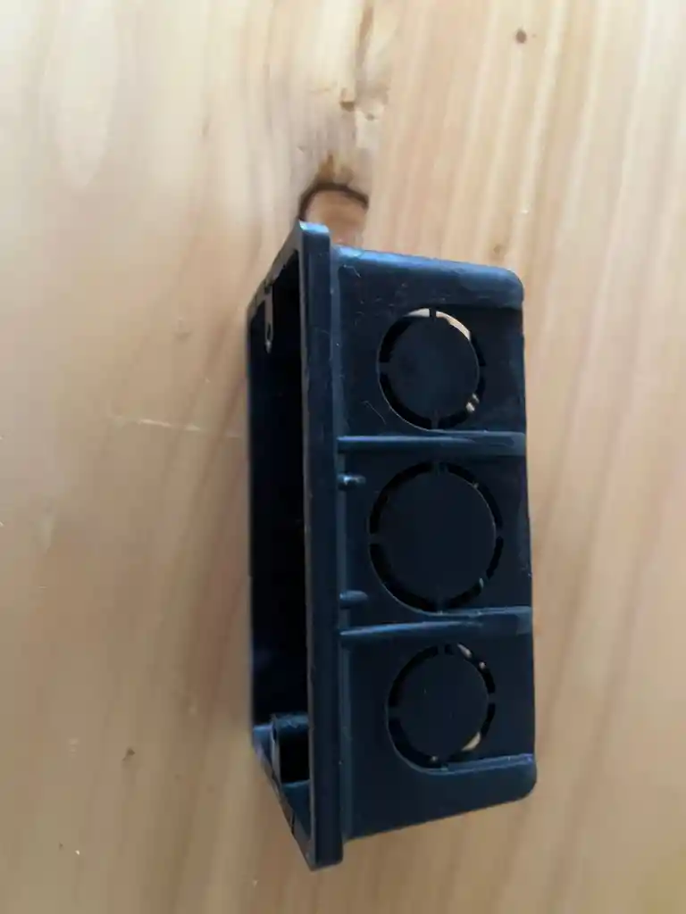 Caja 5800 Plástica