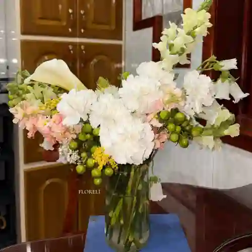 Bouquet Leticia Con Florero