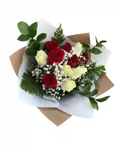 Bouquet Redondo De 12 Rosas Rojas Y Blancas