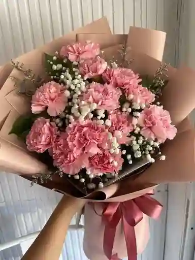 Bouquet De Claveles