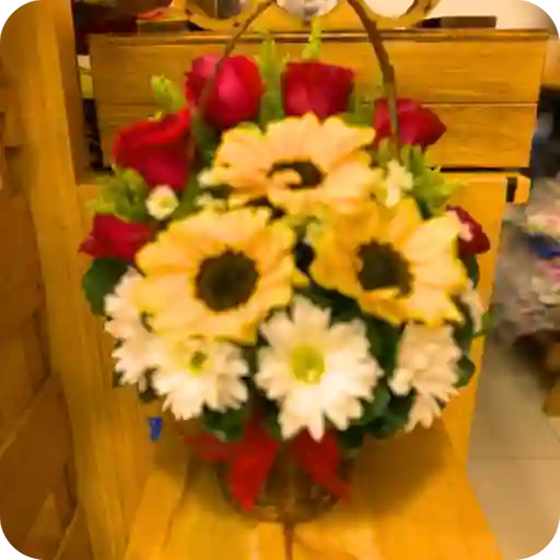 Canasta De Girasoles, Rosas & Margaritas