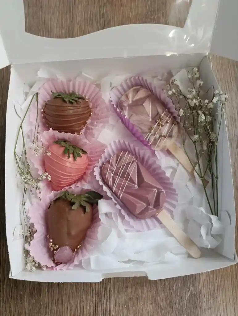 2 Paletas + 3 Fresas