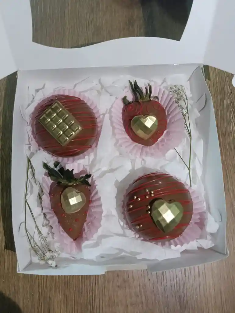 2 Choco-bombas + 2 Fresas