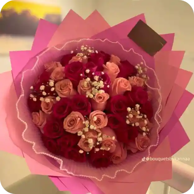 Bouquet Buchon De 32 Rosas Surtidas + Perlitas