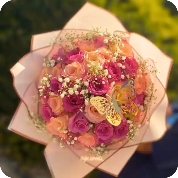 Bouquet Buchon De 32 Rosas Surtidas + Follaje
