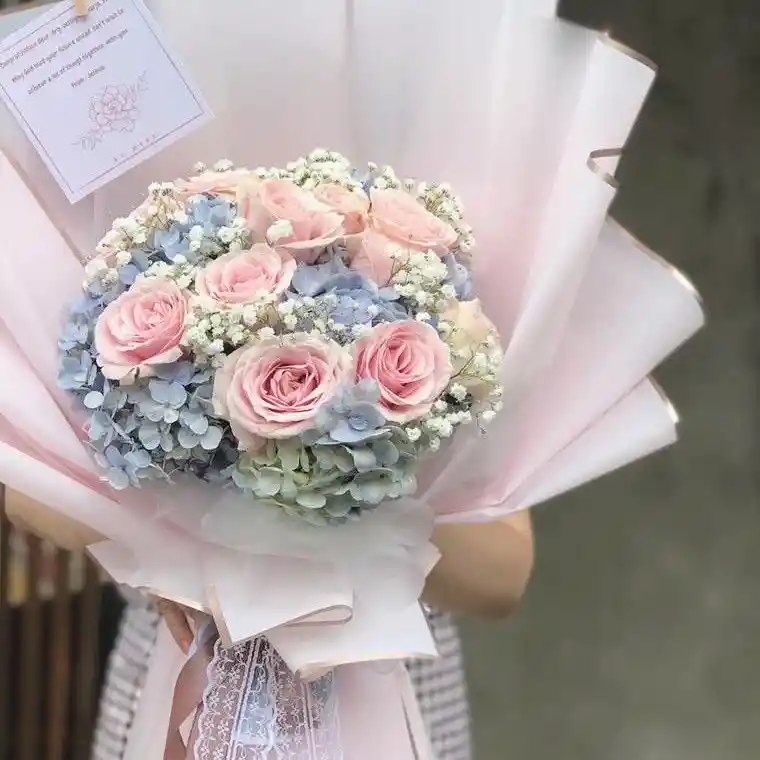 Boquet Rosa Con Hortensia