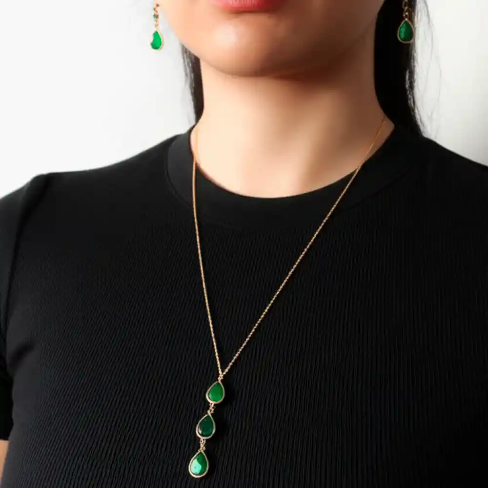 Collar Y Aretes Abstractos Reina Esmeralda Color Verde - | D1 21-0093237