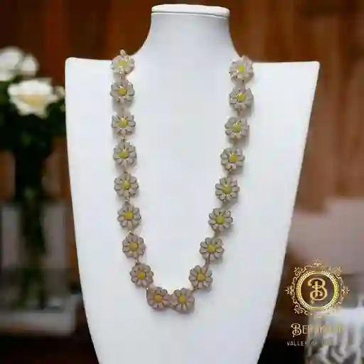 Collar Flores De Confianza