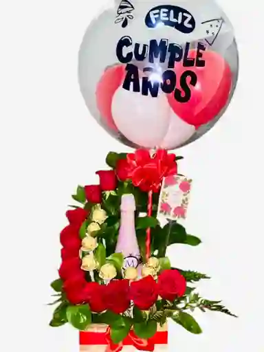 Ramo De Rosas Chocolates Y Champán Magesti