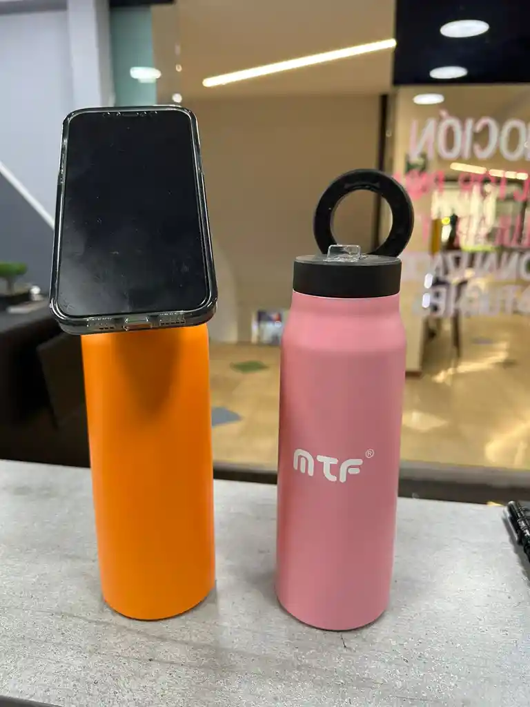 Termo Magnético Con Soporte Para Celular