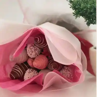 Glam Bouquet 15 Fresas
