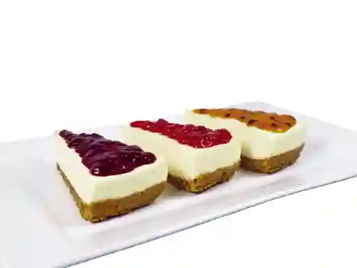 Cheesecake Trio De Mora, Fresa Y Maracuyá