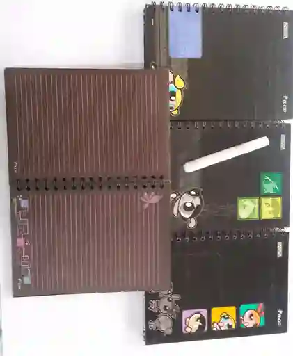 Libreta Negra Pasta Dura Rayada De Hoja Negra 80 Hojas