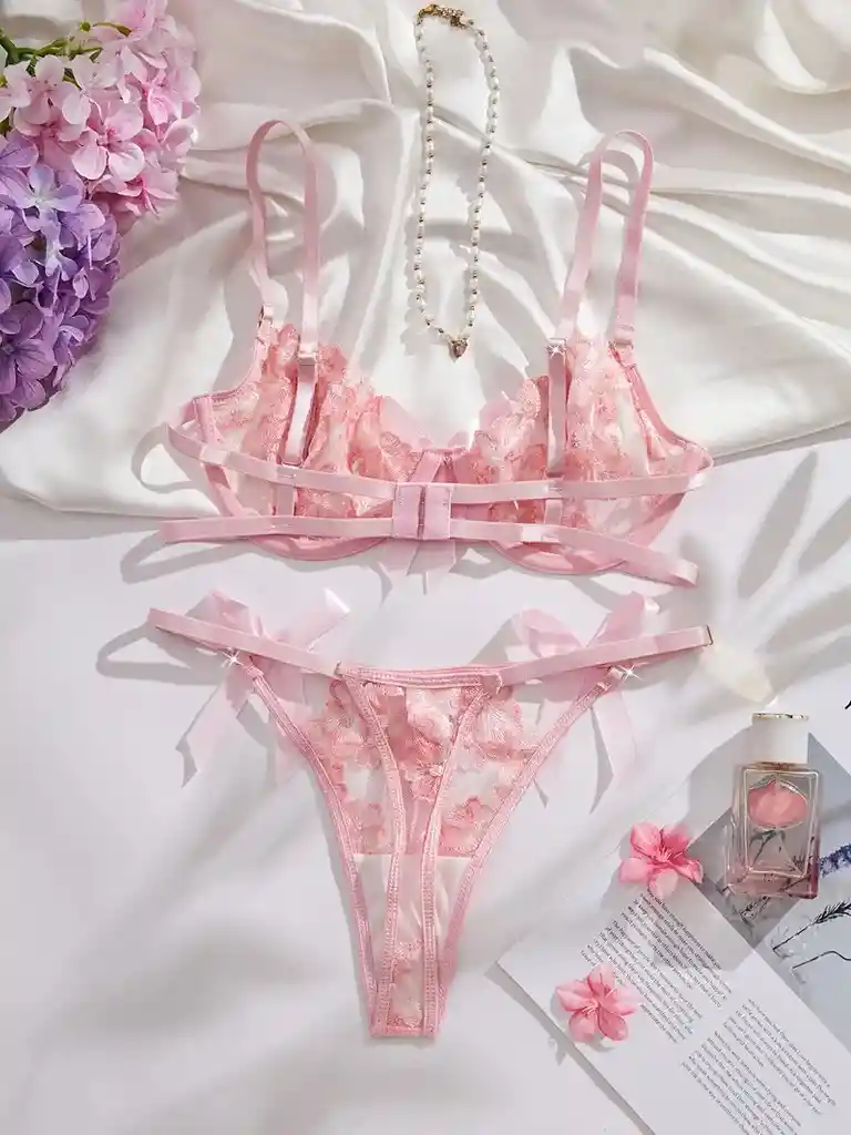 Conjunto Bordado Floral Talla M