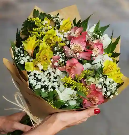 Bouquet Con Astromelias