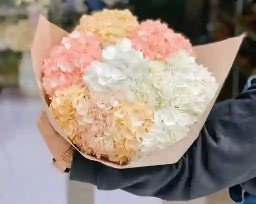 Bouquet Con Hortensias