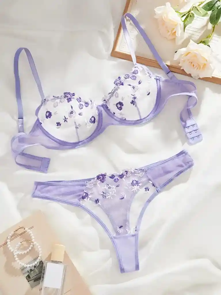 Conjunto Bordado Floral Talla M R112