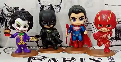 Set X 4 Figuras Pequeñas Comics Dc 8 Cms