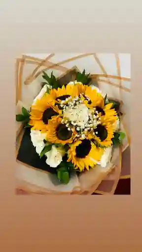 Ramo De Girasoles Y Rosas Blancas