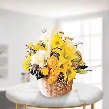 Canasta Mix De Flores Blancas Y Amarillas