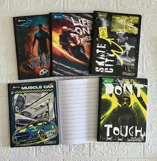 Cuaderno Cocido 100h Doble Linea Niño Con Stickers Summer Norma