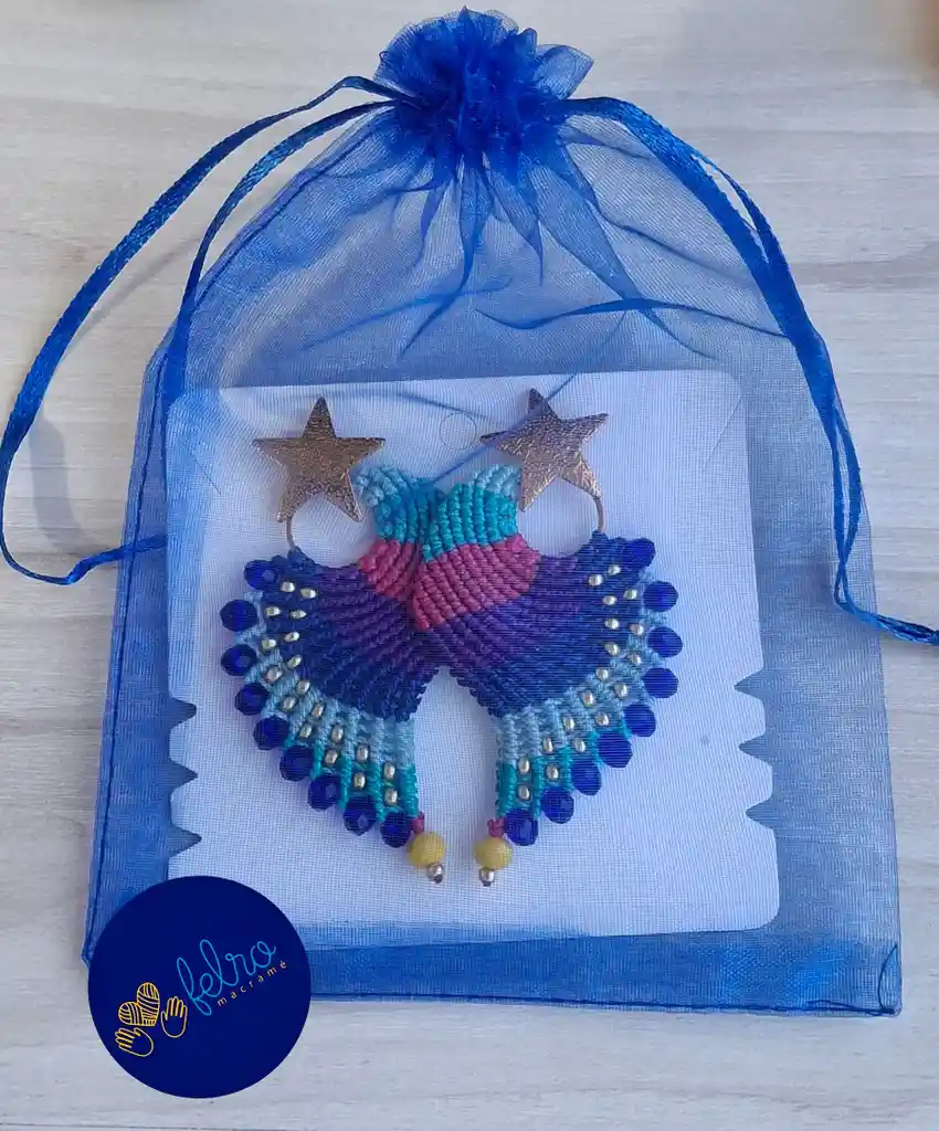 Aretes Alitas, Pavo Reales, Alas De Ángel En Micro Macramé, Polvo De Estrella