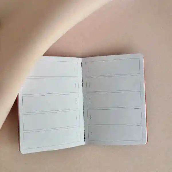 Sardine  Monthly - Weekly Planner Mini (sin Fechas)