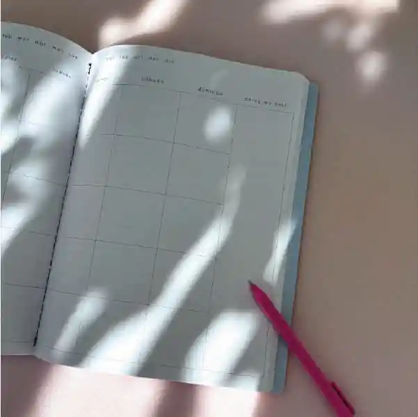 Le Solei Monthly - Weekly Planner (sin Fecha)