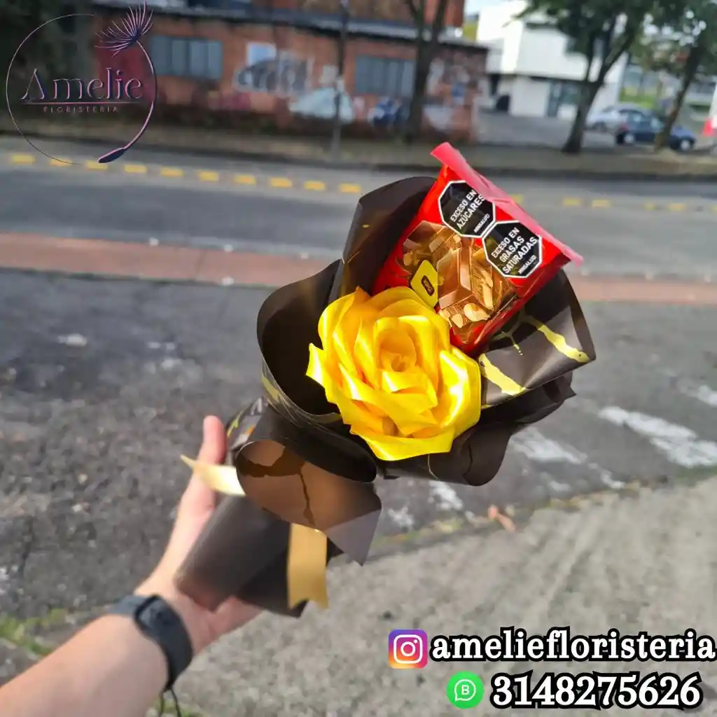 Bouquet De Rosa Eterna Amarilla + Jumbo 90gr