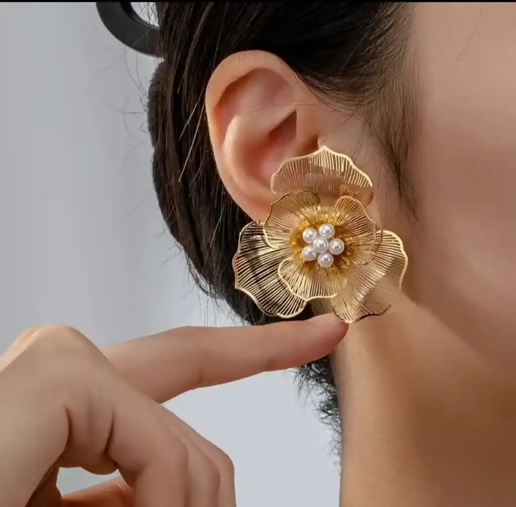 Aretes Reina Dorada