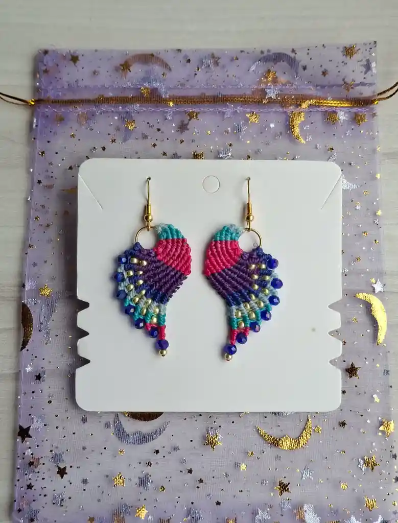 Aretes Alitas, Pavo Reales, Alas De Ángel En Micro Macramé, Polvo De Estrella