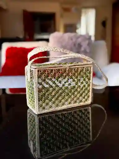 Bolso En Palma De Iraka