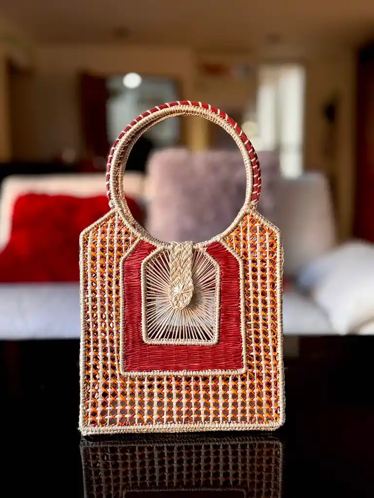 Bolso En Palma De Iraka