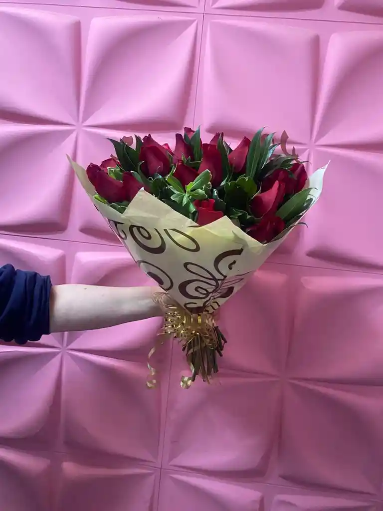 Bouquets De Docena De Rosa
