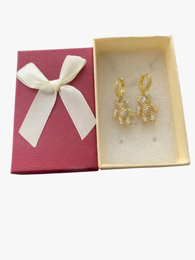 Juego De Cadena Y Aretes Oso Con Moñito Brillantes En Acero