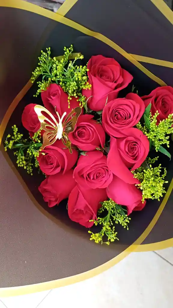 Ramo 12 Rosas