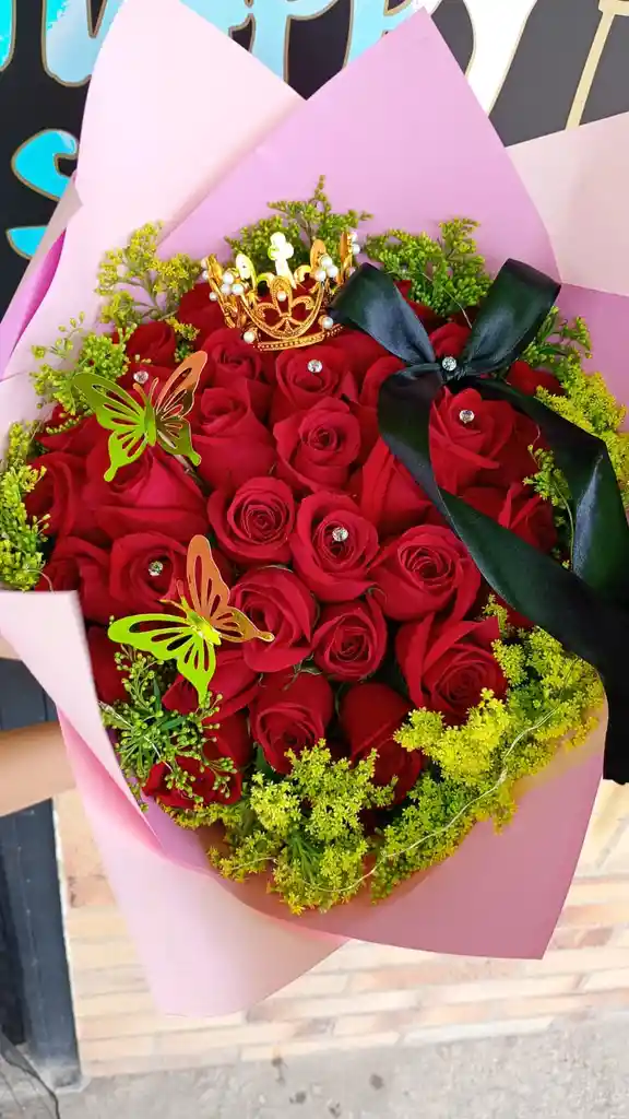 Ramo 24rosas Con Mini Corona