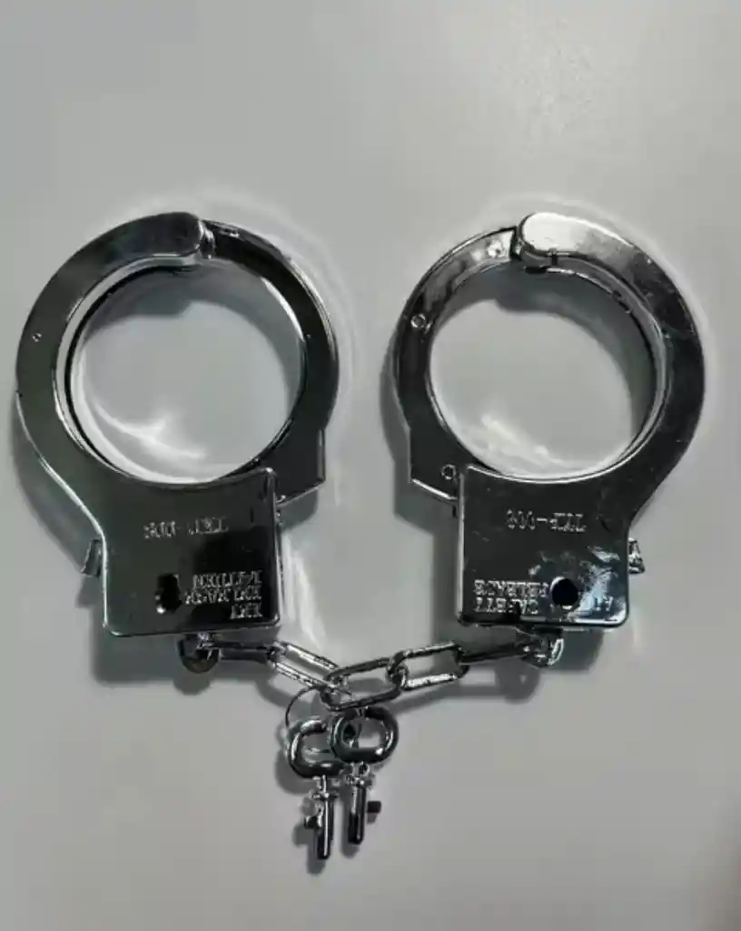 Esposas De Policia