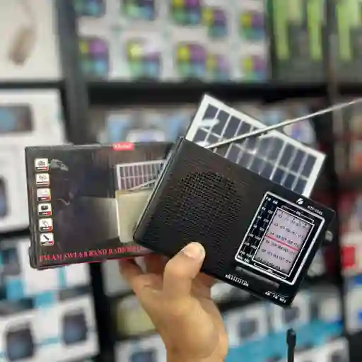 Radio 4 Bandas Con Panel Solar