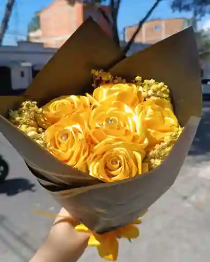 Mini Bouquet Amarillo Rosas Eternas