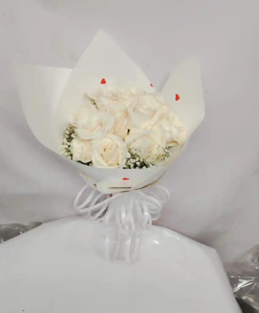 Buquets En Rosas Blancas