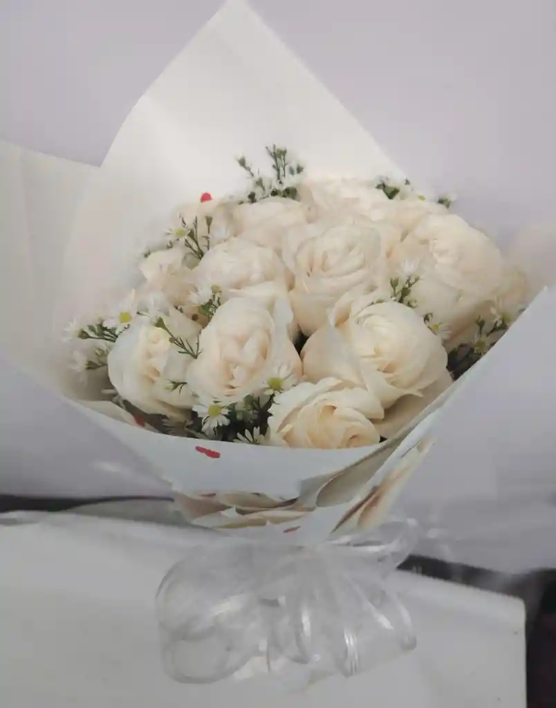 Buquets En Rosas Blancas